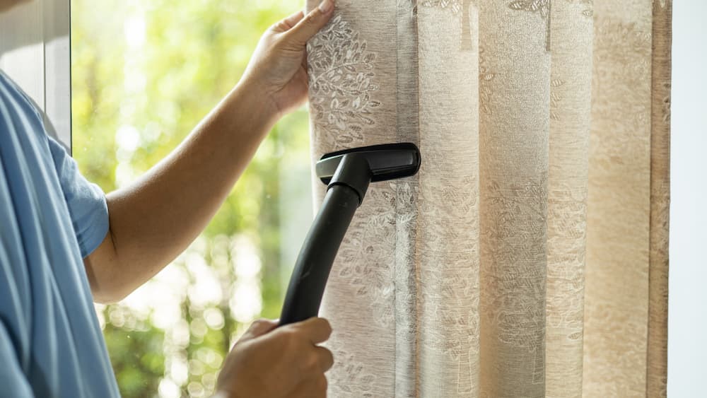 how to wash curtains